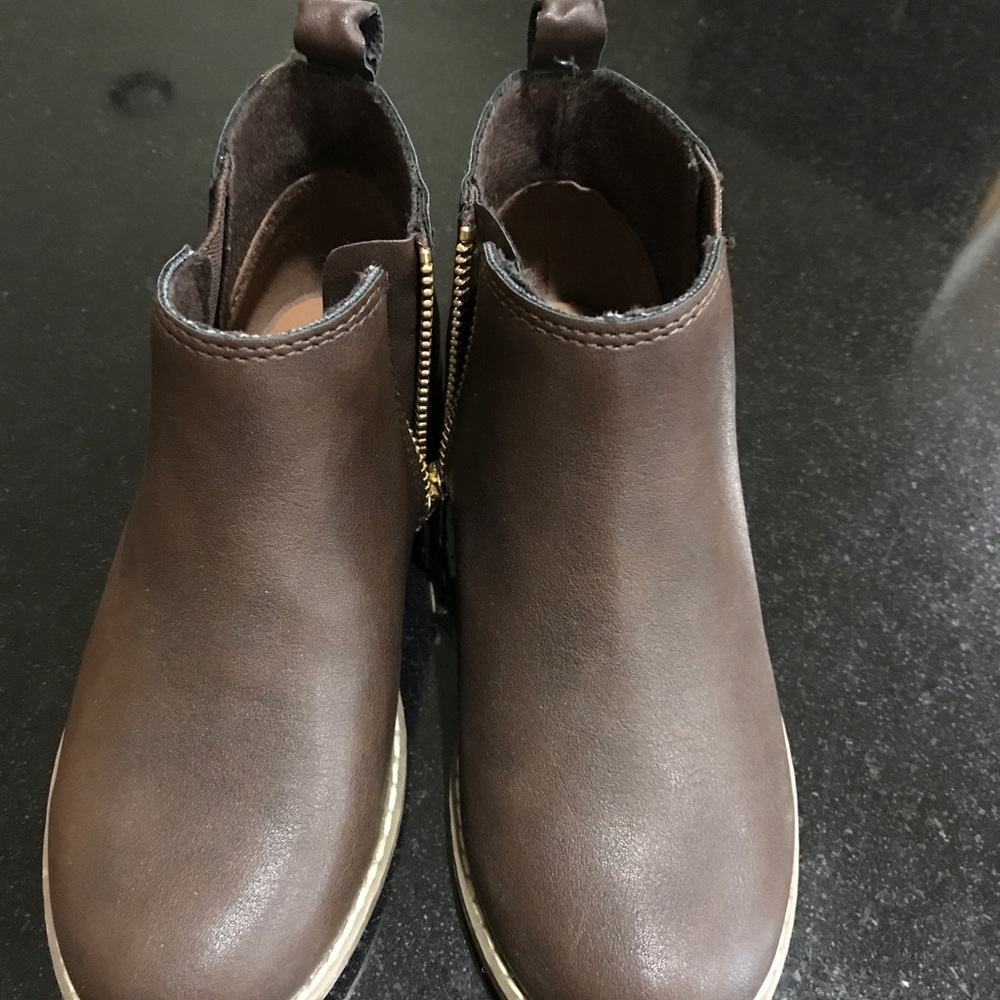 GIRLS GAP FALL ANKLE BOOT/size 13 NWOT